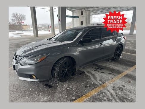 Used 2018 Nissan Altima 2.5 SR w/ SR Midnight Edition image 1