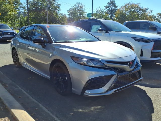 Used 2024 Toyota Camry XSE w/ Navigation Package FWD image 3