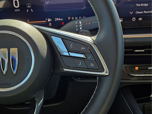 Used 2025 Buick Envision Sport Touring image 21