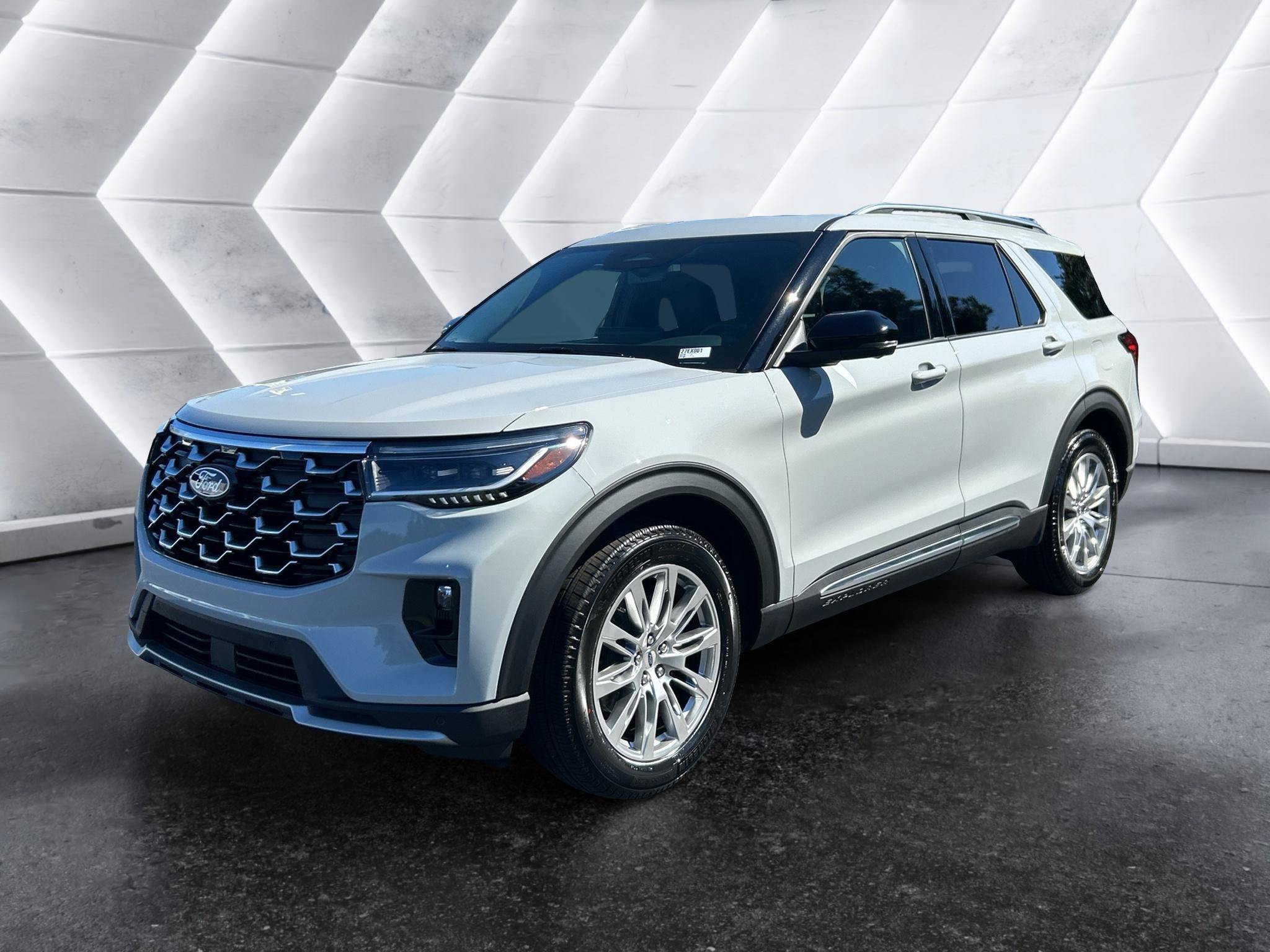 New 2027 Ford Explorer Platinum RWD image 3