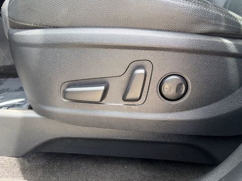 Used 2022 Hyundai Palisade SEL w/ Premium Package FWD image 24