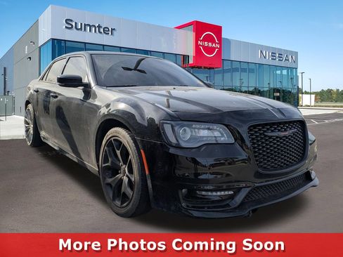 Used 2022 Chrysler 300 Touring L w/ Comfort Group image 1