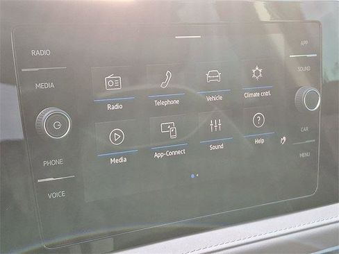 New 2025 Volkswagen Taos SE image 15