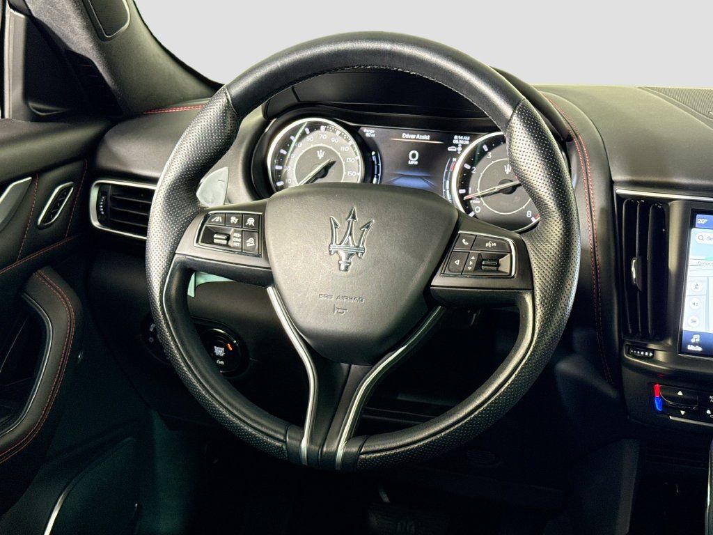 Used 2024 Maserati Levante GT Ultima AWD/4WD image 10