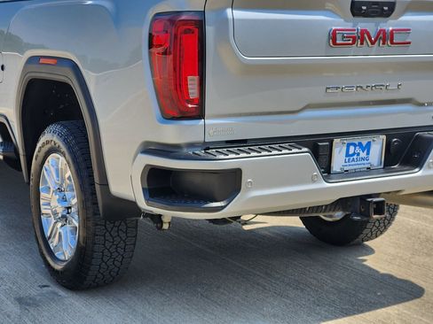 Used 2023 GMC Sierra 2500 Denali w/ Denali Ultimate Package AWD/4WD image 15