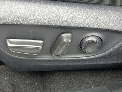 Used 2025 Toyota RAV4 XLE image 21