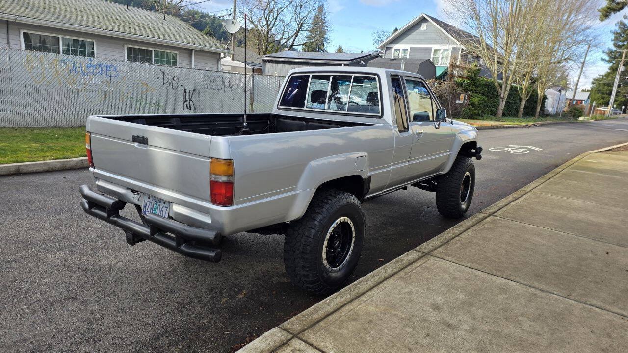 Used 1987 Toyota Pickup Deluxe AWD/4WD image 5