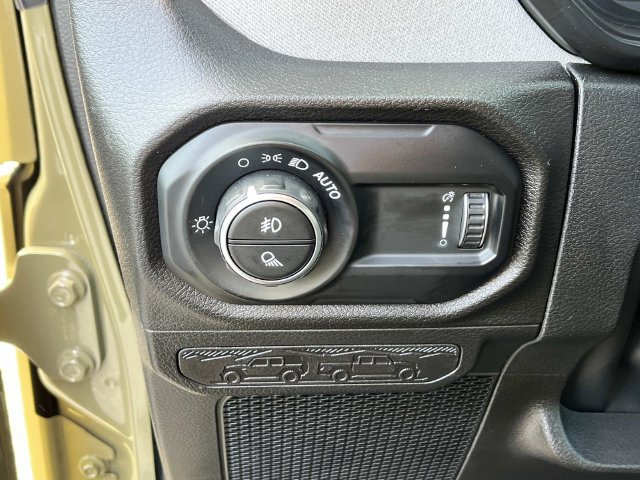 New 2025 Jeep Gladiator Sport AWD/4WD image 22