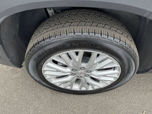 Used 2026 GMC Acadia Elevation w/ Elevation Premium Package AWD/4WD image 9