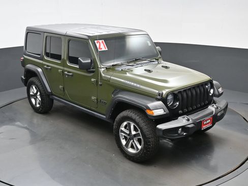 Used 2021 Jeep Wrangler Unlimited Sport AWD/4WD image 32