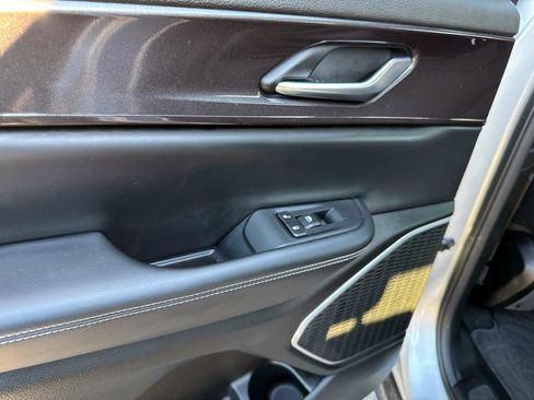 Used 2023 Jeep Grand Cherokee L Laredo image 9