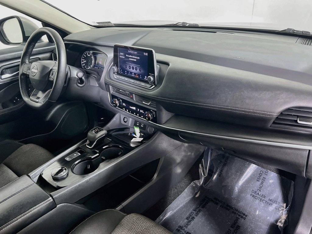 Used 2025 Nissan Rogue SV AWD/4WD image 24