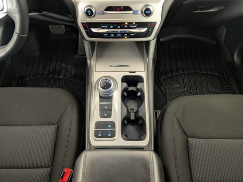 Certified 2022 Ford Explorer XLT image 20