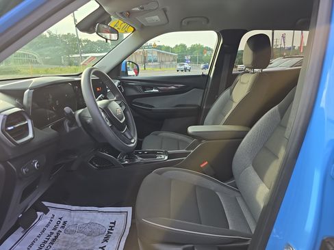 Used 2024 Chevrolet TrailBlazer LT w/ Driver Confidence Package AWD/4WD image 13