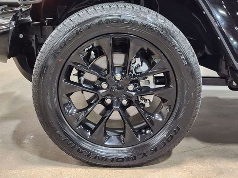 Used 2021 Jeep Gladiator Overland image 26