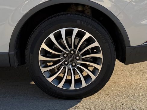 Used 2023 Lincoln Aviator Reserve image 12