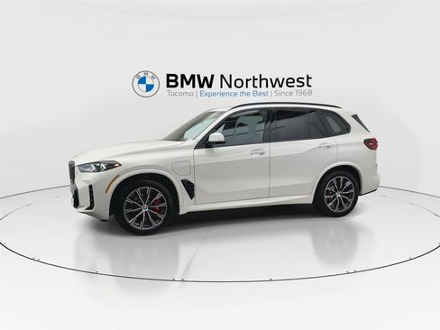 New 2026 BMW X5 xDrive50e image 10