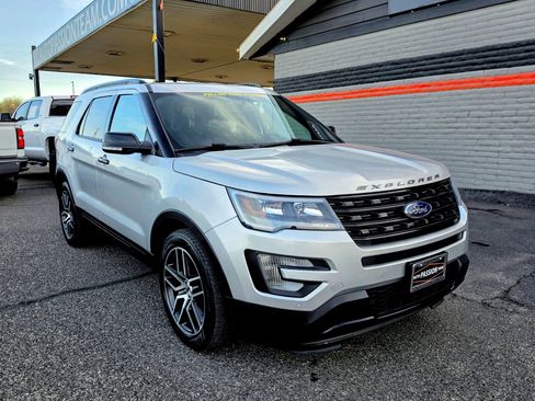 Used 2017 Ford Explorer Sport image 7