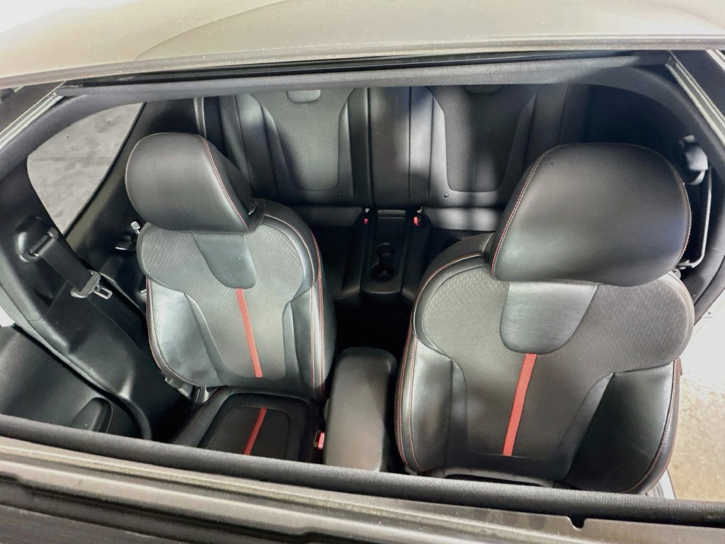 Used 2019 Hyundai Veloster Turbo FWD image 26
