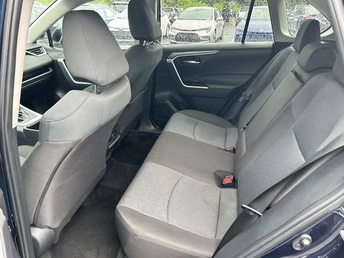 Used 2025 Toyota RAV4 XLE FWD image 19