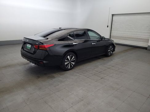 Used 2021 Nissan Altima 2.5 SV w/ SV Premium Package FWD image 10