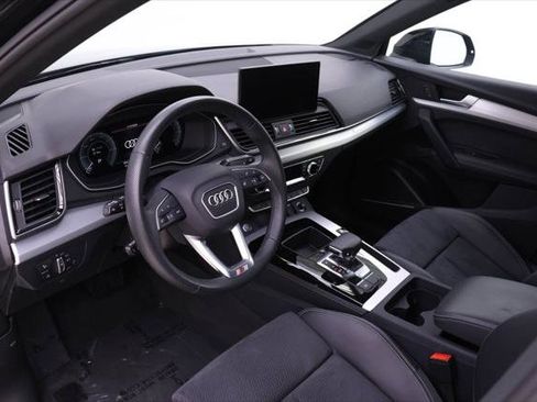 Certified 2024 Audi Q5 e Premium Plus w/ Premium Plus Package image 7