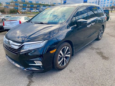 Used 2018 Honda Odyssey Elite image 3
