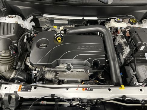 Used 2023 GMC Terrain SLE w/ Driver Convenience Package image 16