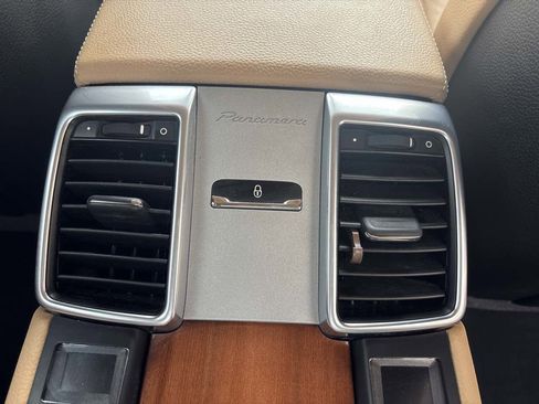 Used 2016 Porsche Panamera 4 Edition image 16