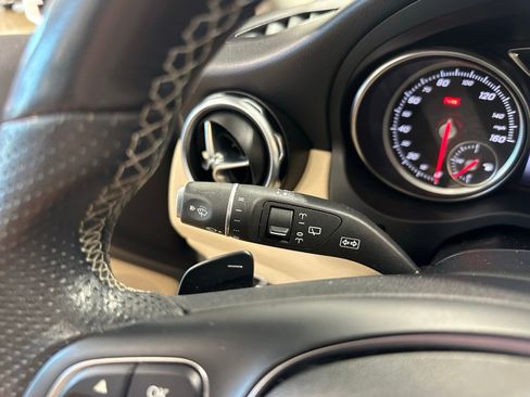 Used 2019 Mercedes-Benz GLA 250 4MATIC image 19