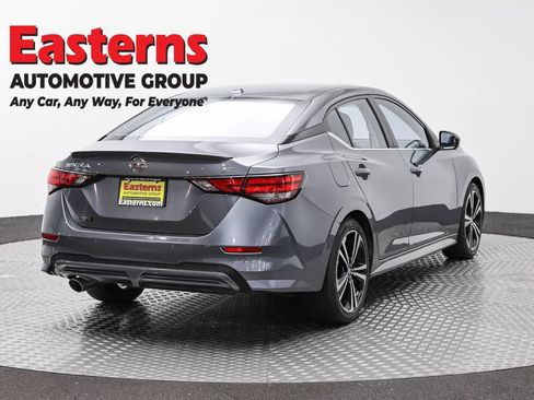Used 2023 Nissan Sentra SR w/ SR Premium Package FWD image 5