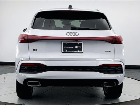 Used 2025 Audi Q5 Premium Plus w/ Premium Plus AWD/4WD image 6
