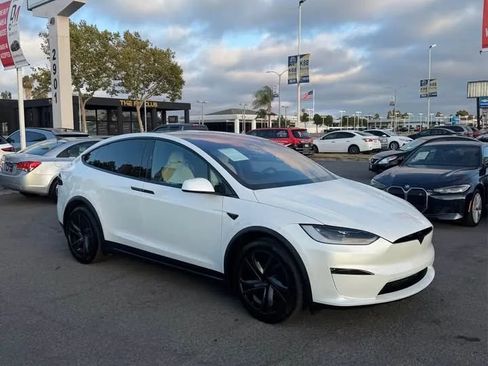 Used 2026 Tesla Model X AWD/4WD image 4