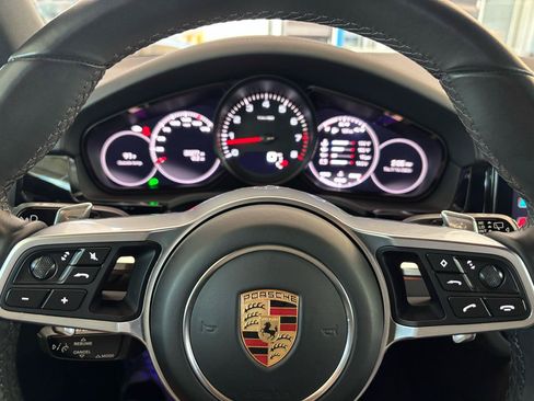 Used 2023 Porsche Cayenne AWD/4WD image 15