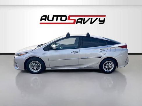 Used 2021 Toyota Prius Prime XLE image 4