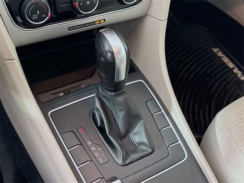 Used 2018 Volkswagen Passat 2.0T S image 16