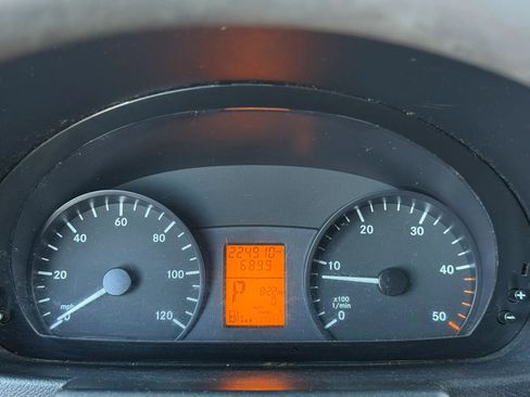 Used 2014 Freightliner Sprinter 2500 image 14