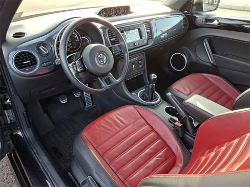 Used 2013 Volkswagen Beetle 2.0T image 2