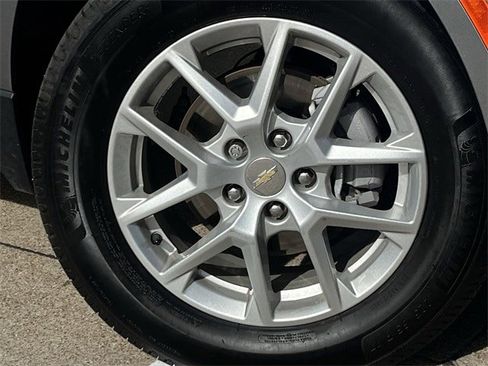 Used 2024 Chevrolet Equinox LT w/ LPO, Floor Liner Package image 10