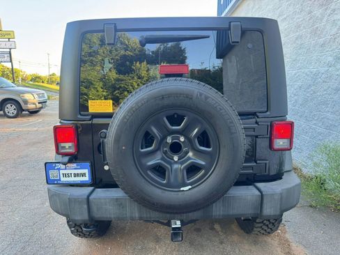Used 2014 Jeep Wrangler Unlimited Sport w/ Quick Order Package 24S AWD/4WD image 8