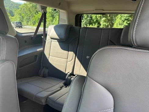 Used 2020 GMC Yukon XL Denali w/ Open Road Package AWD/4WD image 26