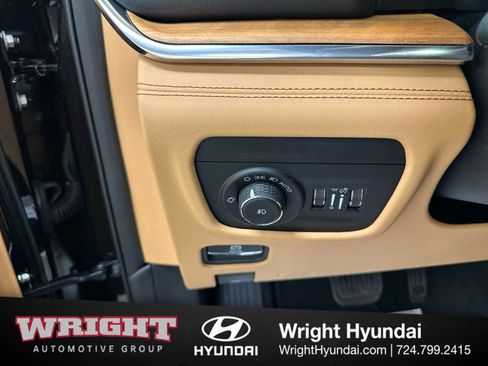 Used 2024 Jeep Grand Cherokee Summit image 23