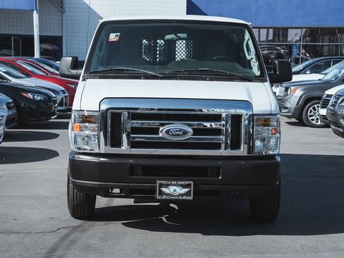 Used 2014 Ford E-150 and Econoline 150 w/ Power Group image 4