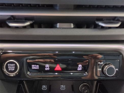 Used 2025 Audi Q5 Premium Plus w/ Premium Plus image 26