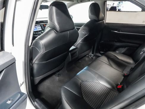 Certified 2020 Toyota Camry SE w/ Carpet Mat Package FWD image 18