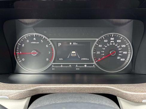 Used 2023 Kia Sorento S w/ Panoramic Sunroof Package AWD/4WD image 13
