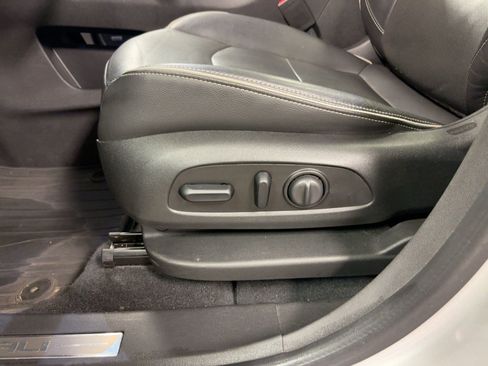 Used 2020 GMC Terrain Denali w/ Denali Premium Package image 13