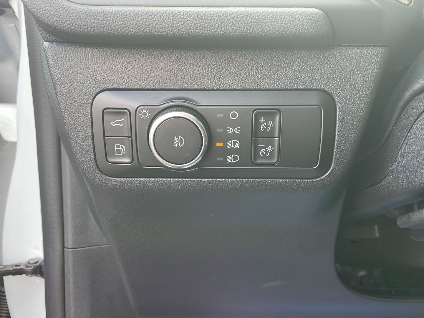 Used 2026 Ford Escape SE w/ PHEV Premium Package FWD image 14