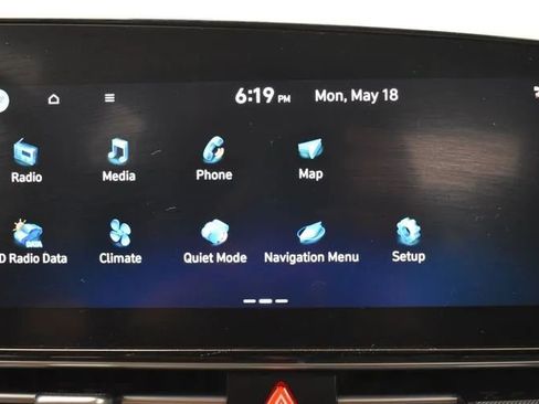 Used 2024 Hyundai Elantra SEL FWD image 30