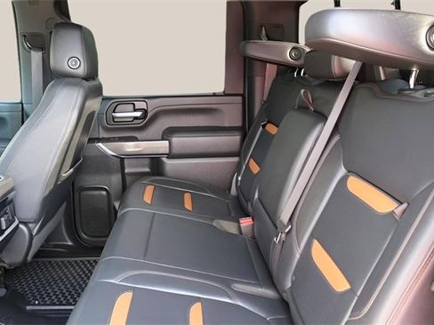 Used 2022 GMC Sierra 2500 AT4 w/ AT4 Preferred Package image 18